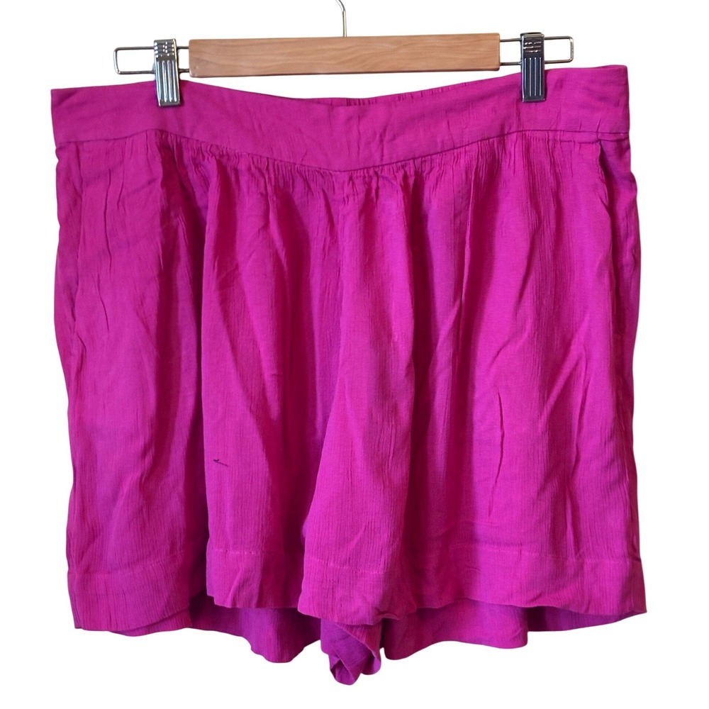 Boden Pull On Shorts Fuchsia, US 12, NWT, flowy, chic, feminine, soft glam